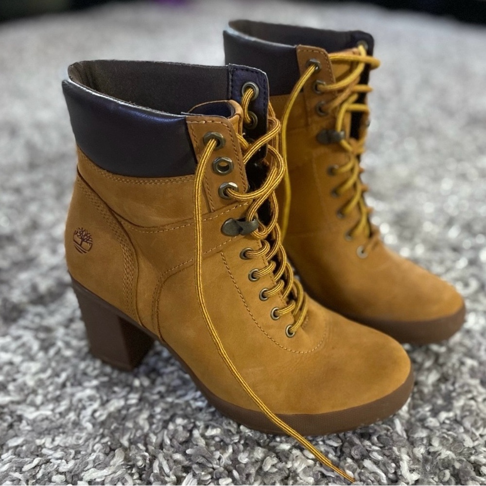 Timberland Women's Brown Lace-Up Boots